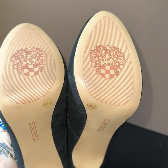 VINCE CAMUTO Mary Jane Heels - Picture 8 of 13